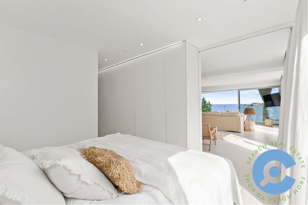 Huis met prachtig zeezicht en privé strand 14