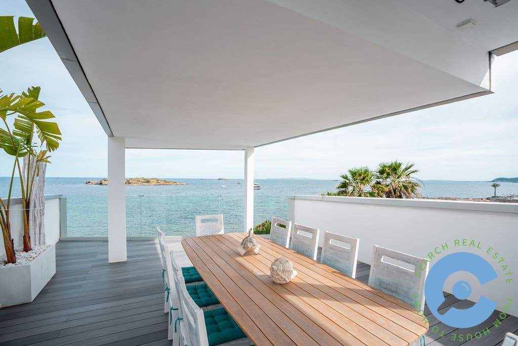 Huis met prachtig zeezicht en privé strand 25