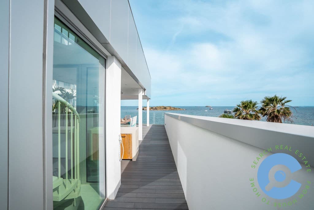 Huis met prachtig zeezicht en privé strand 28