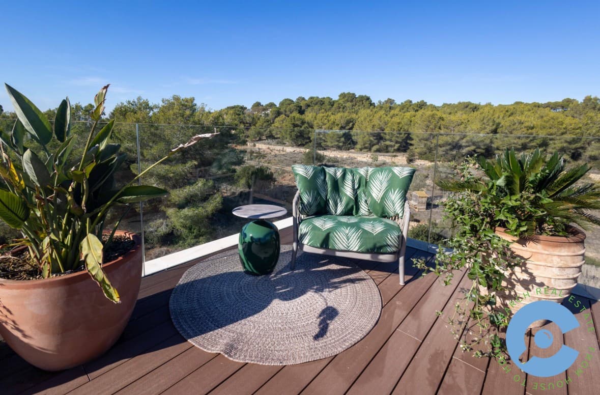 Penthouse appartement met privaat zwembad 27